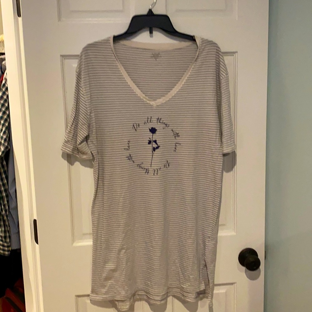 Love by Gap Forever Favorite Tee